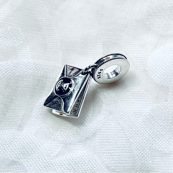 📜 NWOT Hogwarts Acceptance Letter Charm – Harry Potter ✨ - Picture 14 of 14